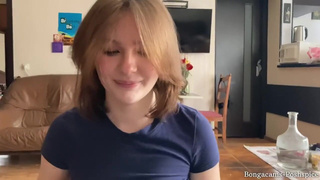 Ну пообещал же, что кончишь на дойки, а у меня сперма во рту