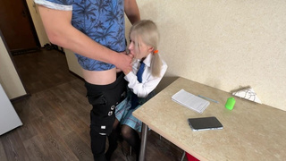 Думала, препод пощупает и поставит 5 — а он взял мой 1-й раз
