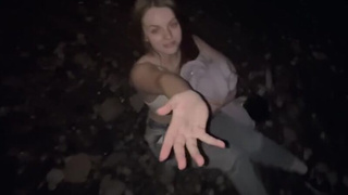 За деньги грудь показала… А за ещё один платёж в ротик возьмёшь?